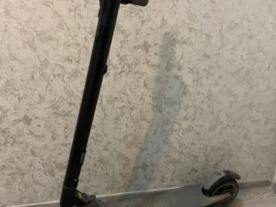🛴 **Продам электросамокат Ninebot KickScooter ES1**