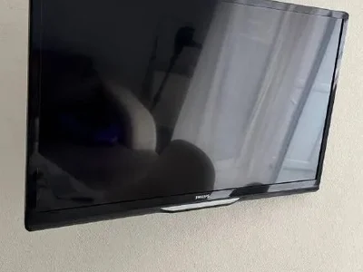 Телевизор Philips 32 дюйма