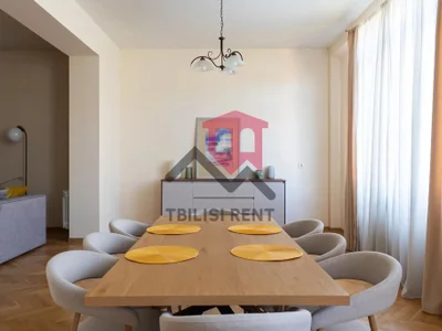 4-комнатная квартира в Ваке, 140 м², $1500