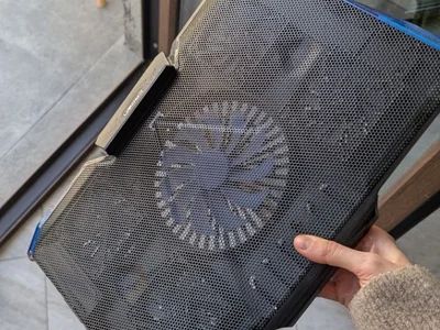 Охлаждающая подставка для ноутбука