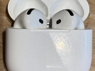 AirPods 4 ANC