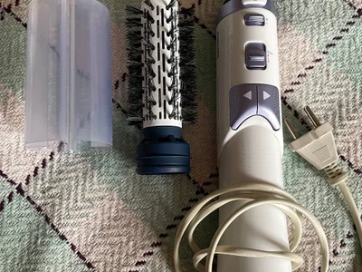 Фен-щётка Philips VolumeBrush Ionic