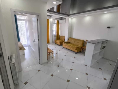 1+1 на შ. რუსთაველის გამზ. 10 Rustaveli District