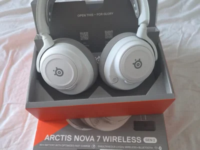 Наушники SteelSeries Arctis Nova 7 Gen 2