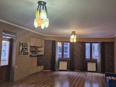 3-комнатная квартира сдаётся. Сабуртало