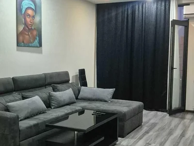 Ул. Иоанне Петрици, 2б: 2-комнатная, 60.0 м²