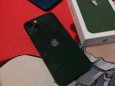 iPhone 13
