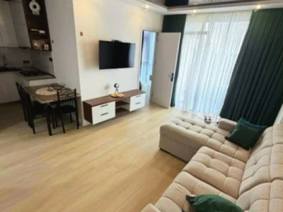 3-комнатная квартира, 80 кв.м, 2 спальни, $850