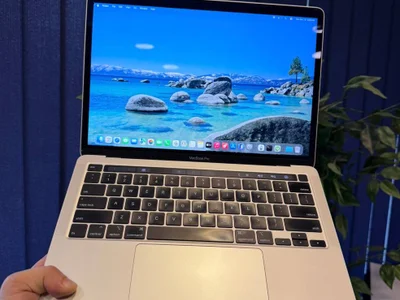 MacBook Pro 13.3 дюймов