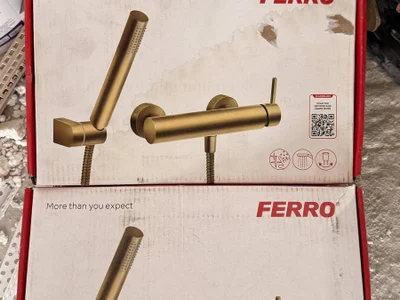 Смеситель Ferro для ванной