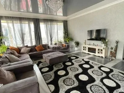 6-комнатная квартира 200 м², $1600