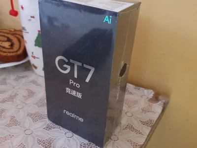 Смартфон realme GT 7 Pro 12/512GB