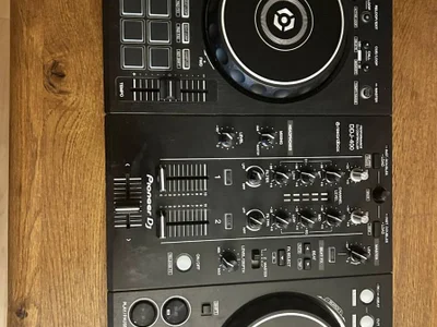 DJ-контроллер Pioneer DDJ-400