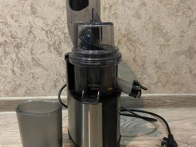 Шнековая соковыжималка Kitfort KT-1122