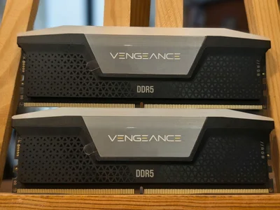 Оперативная память Corsair Vengeance RGB DDR5 32GB 6400 MT/s