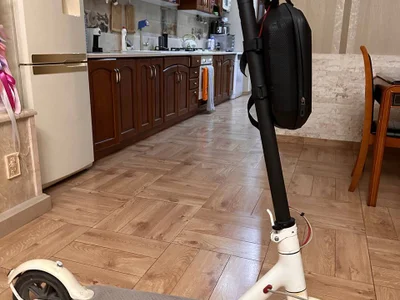 Электросамокат Xiaomi Mi Electric Scooter M365