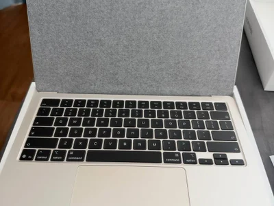 Apple MacBook Air 13 M5 24GB/1TB SSD