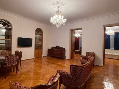 5 room Flat For Sale. Sololaki
