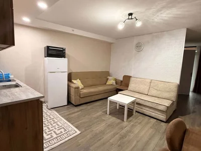 3-комнатная квартира, 75 м², $600