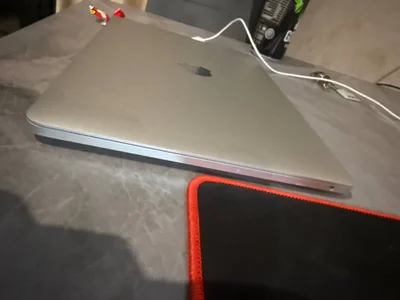 MacBook