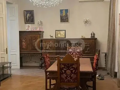 5 комнатная квартира Продаётся. Чугурети