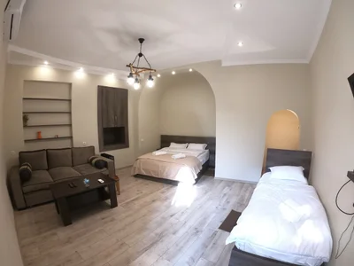 Навера's Home в Старом Тбилиси
