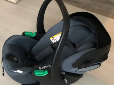 Продаем коляску Stokke 2 в 1