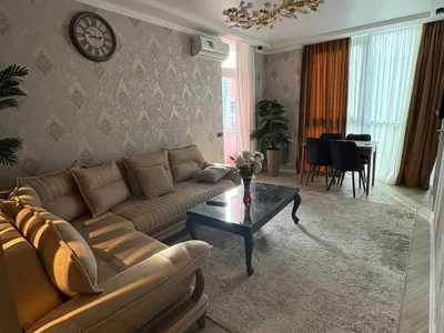 3+1 у Grand Mall, $700
