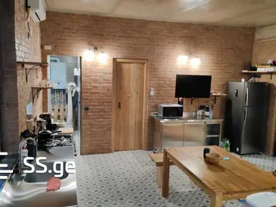 2 room Flat For Rent. Isani