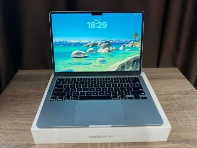 MacBook Air 13 M4 2025