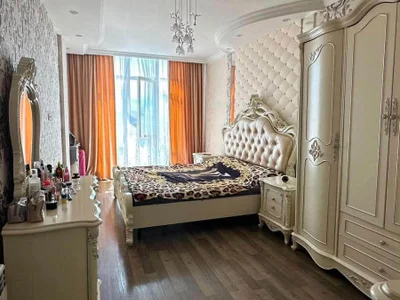 Шикарная квартира, ул. Пушкина 162, $158 000