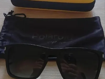 Солнцезащитные очки Polaroid