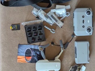 Квадрокоптер DJI Mini 2 Fly More Combo