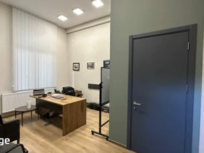 Офис в Сабуртало, 400 кв.м, $4100