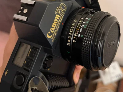 Canon T70 плёночный фотоаппарат