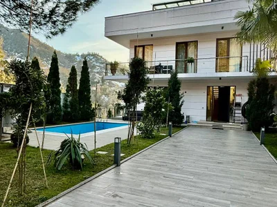 Вилла 300 м², 4 спальни, Ортабатуми, $5000