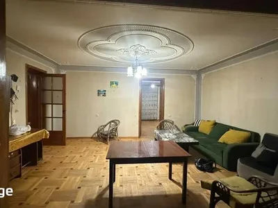 4-комнатная квартира в Тбилиси