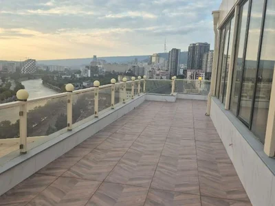 5 room Flat For Rent. Saburtalo