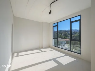1+1 на Iberia st. Makhinjauri