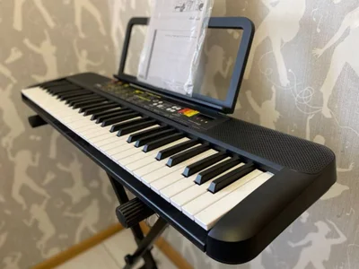 Синтезатор Yamaha PSR-F52