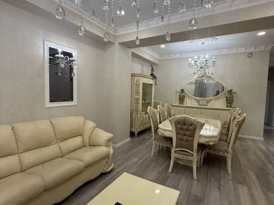 Ул. Сулхан Цинцадзе, 12: Студия, 140,0 м²