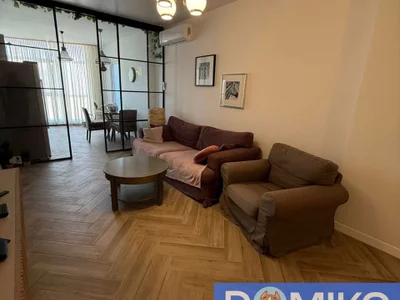 4+1 на Ш. Инасаридзе Ул. 7 Khimshiashvili District