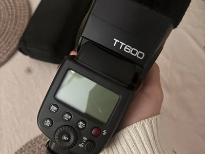 Вспышка Godox TT600