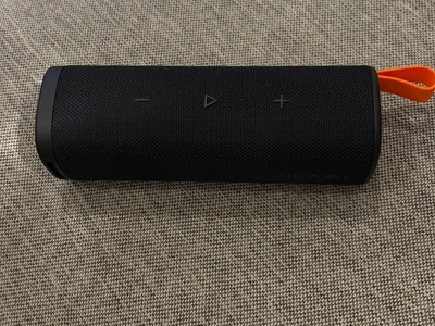 оригинальную колонку XIAOMI новая практически, включал всего 2 раза, лежит без дела
