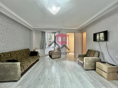 3-комнатная квартира, 53 м², $650