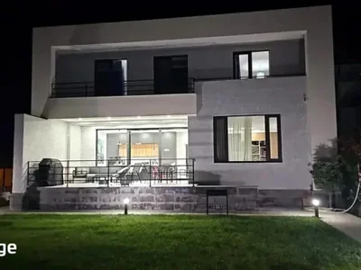 8 room Private House For Sale. Mtatsminda