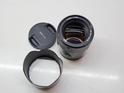 Объектив Samyang AF 75mm f/1.8 FE для Sony E