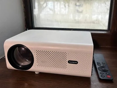 Проектор Vankyo Leisure 495W