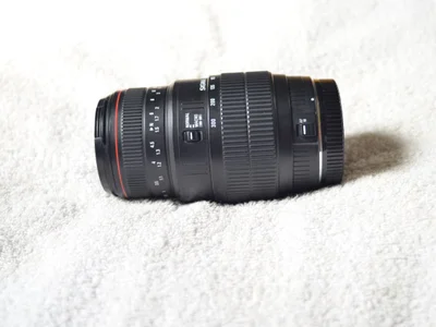 Объектив Sigma 70-300 APO Macro