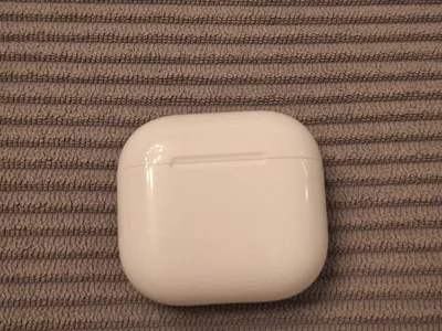 Наушники Apple AirPods 4